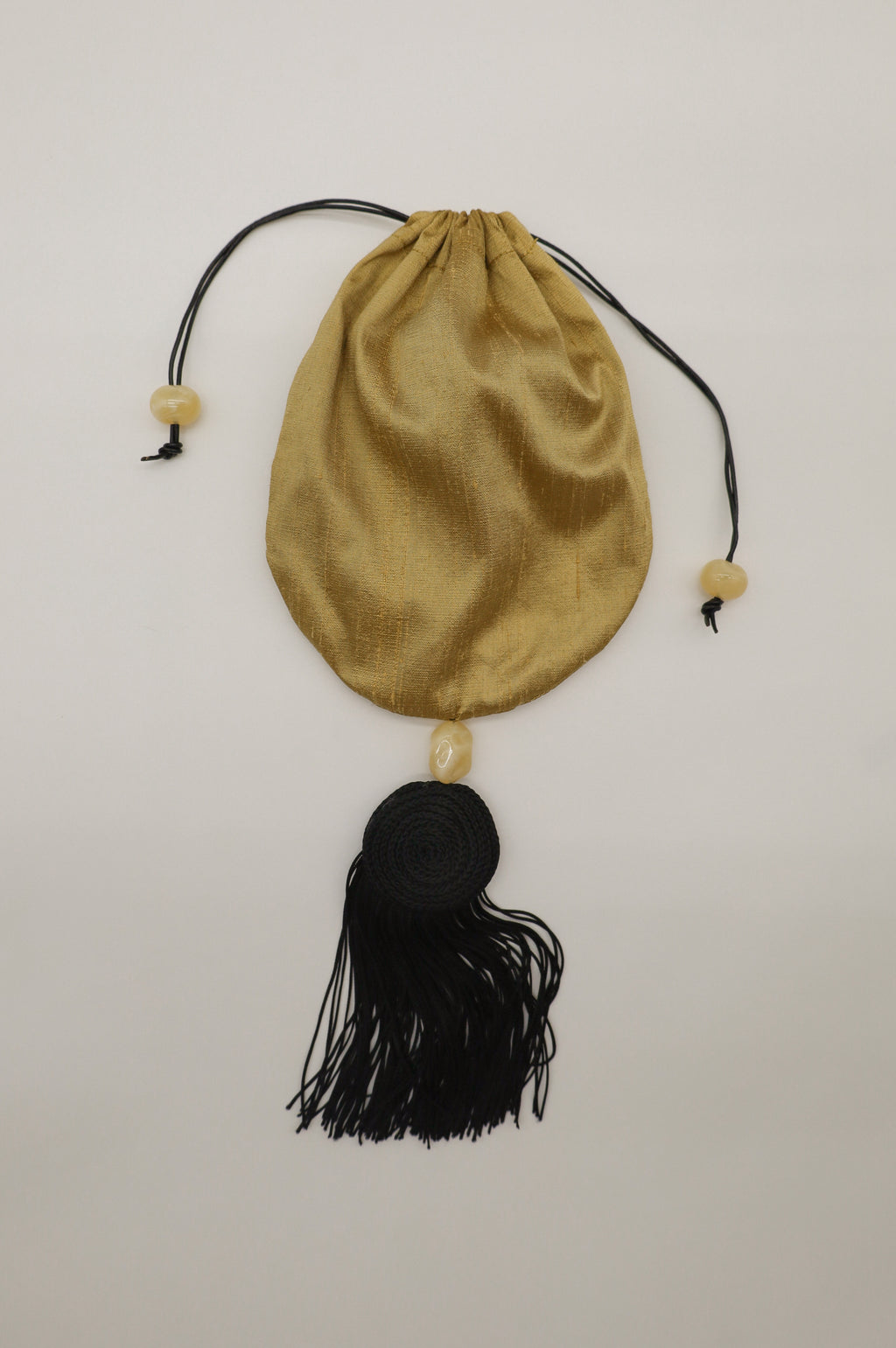 Sac Gold en 100 % soie sauvage MG STUDIO Paris, confectionné avec soin à Paris