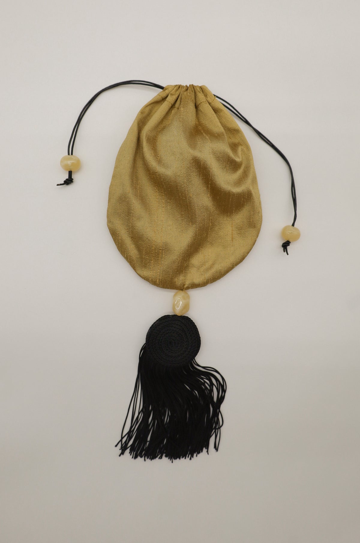 Sac Gold en 100 % soie sauvage MG STUDIO Paris, confectionné avec soin à Paris